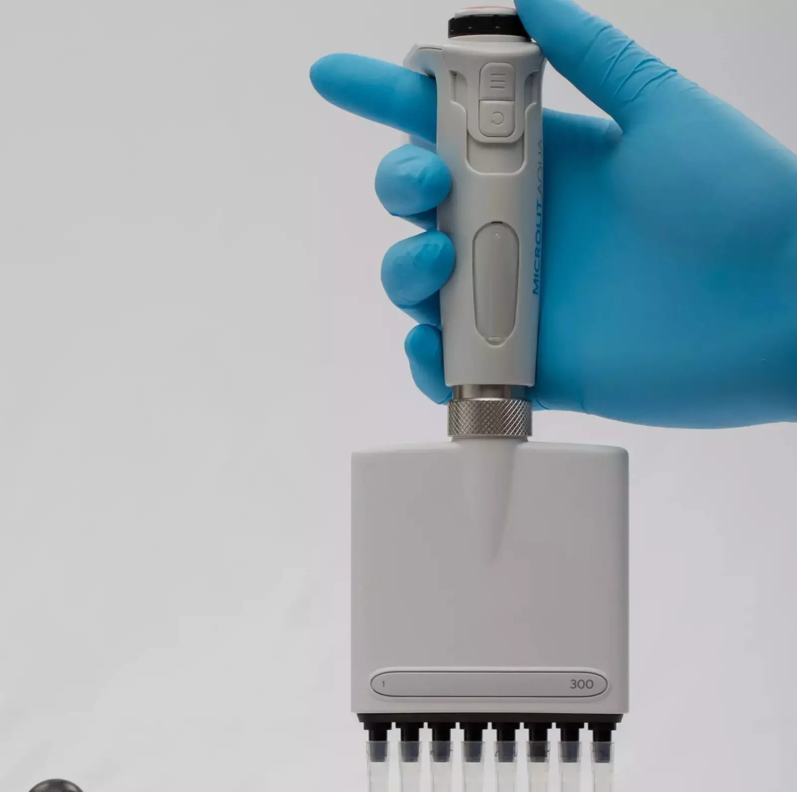 AQUA Variable Spacing Micropipettes: 5 Ways They Improve Your Lab Workflow